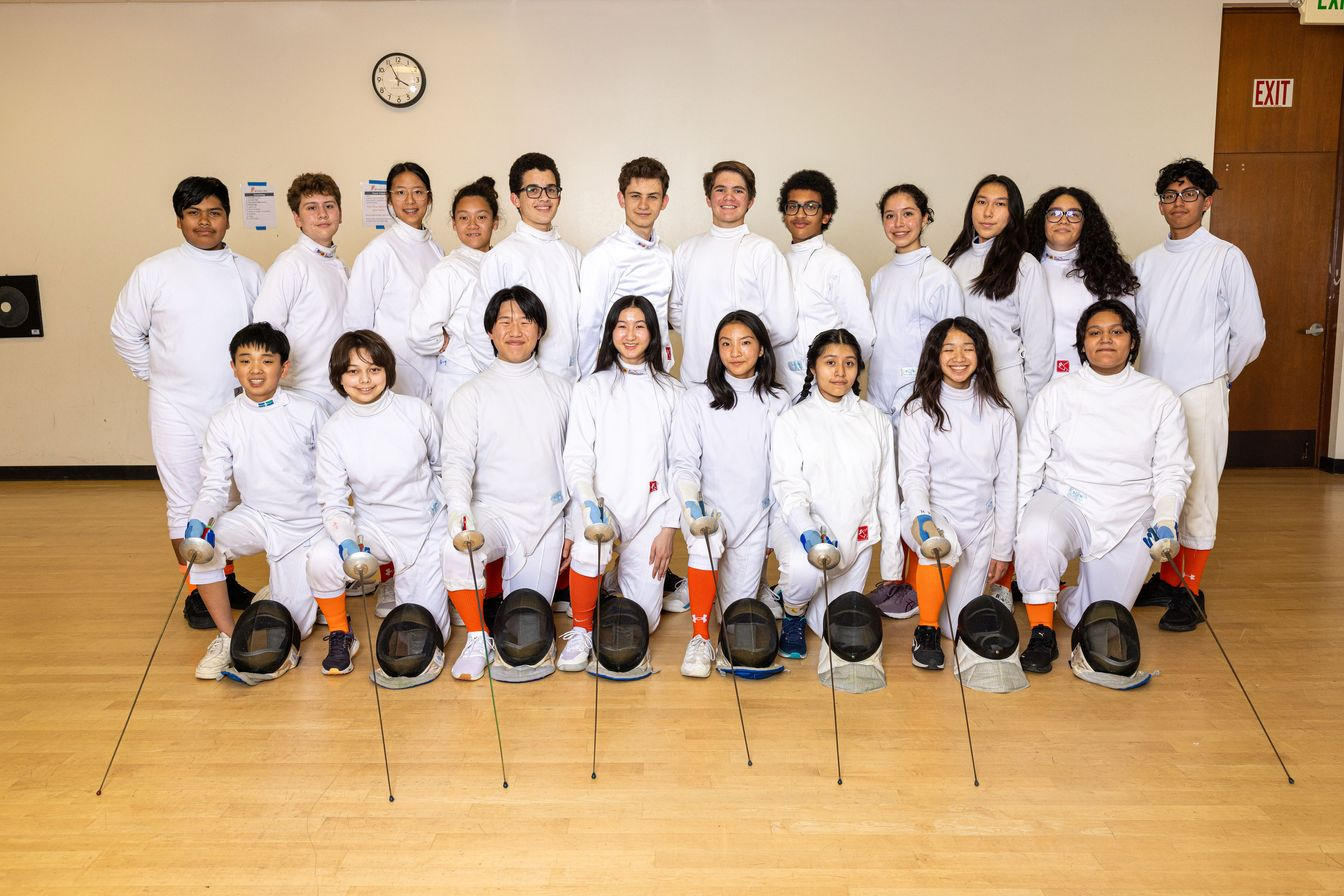 Poly Fencing Team Excels in Fall Season with Multiple Medals and E-Rating Achievements