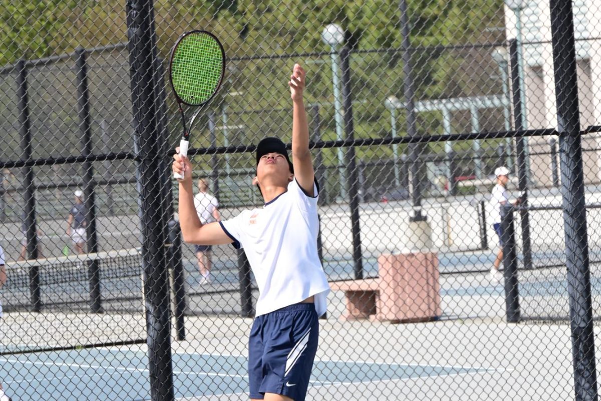 Boys tennis serves their way towards CIF